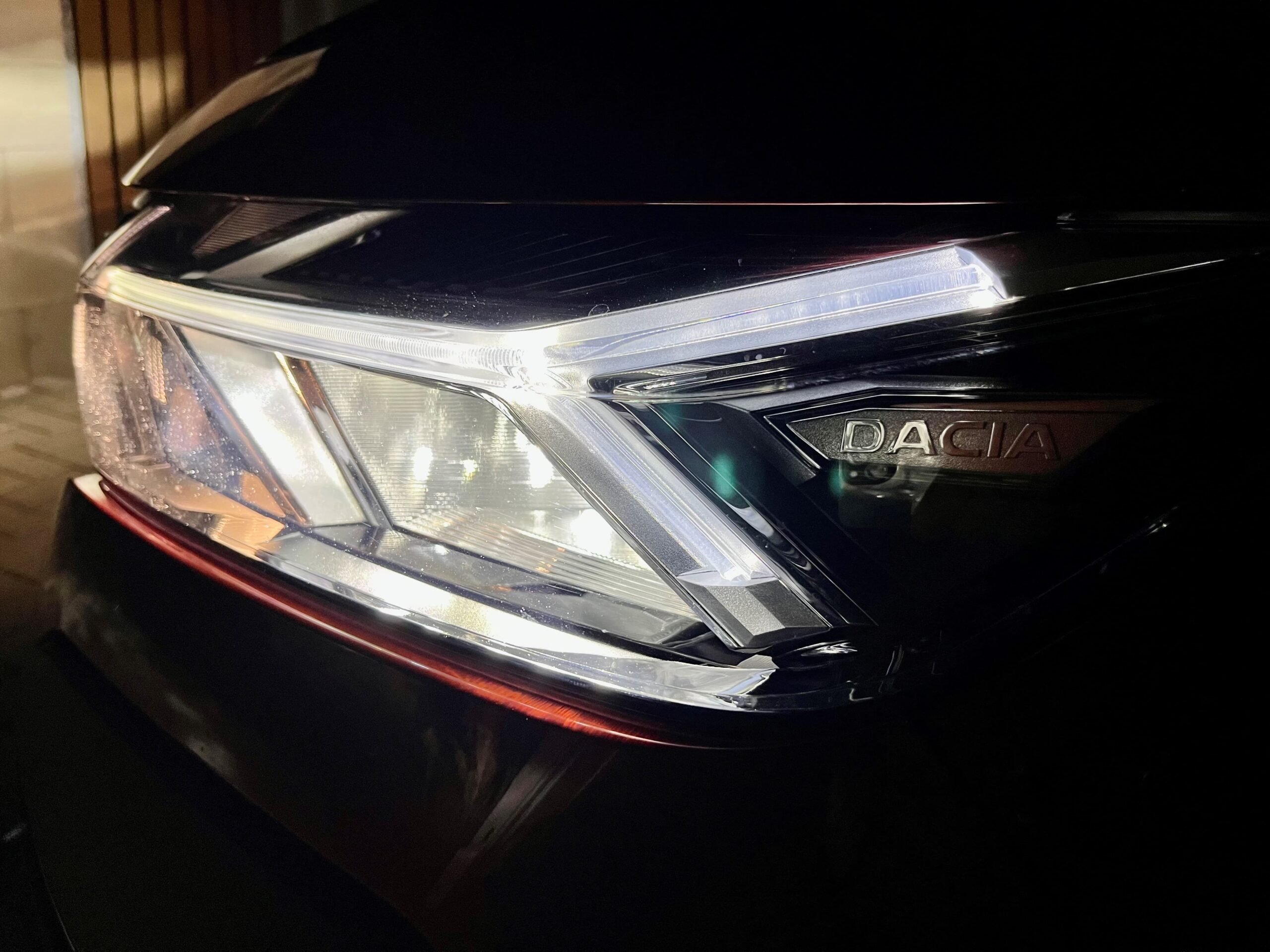 Dacia_Jogger_LED_1